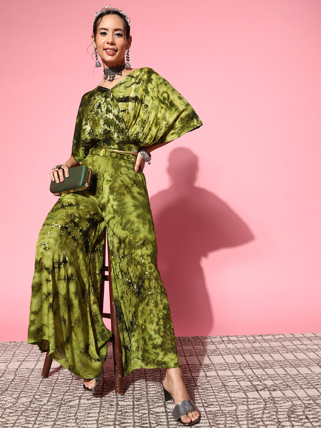 InWeave Women's Olive Tie And Dye New Neckline Top Culottes Set
