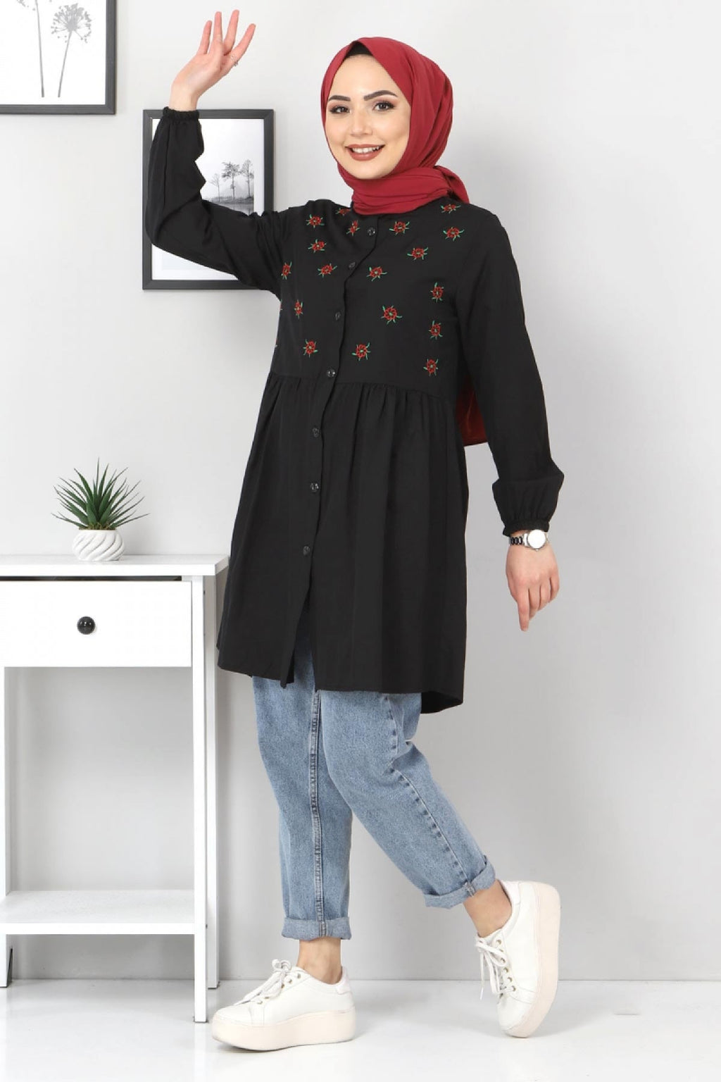 Pimu Muslim Wear Women's Embroidered Top - Black