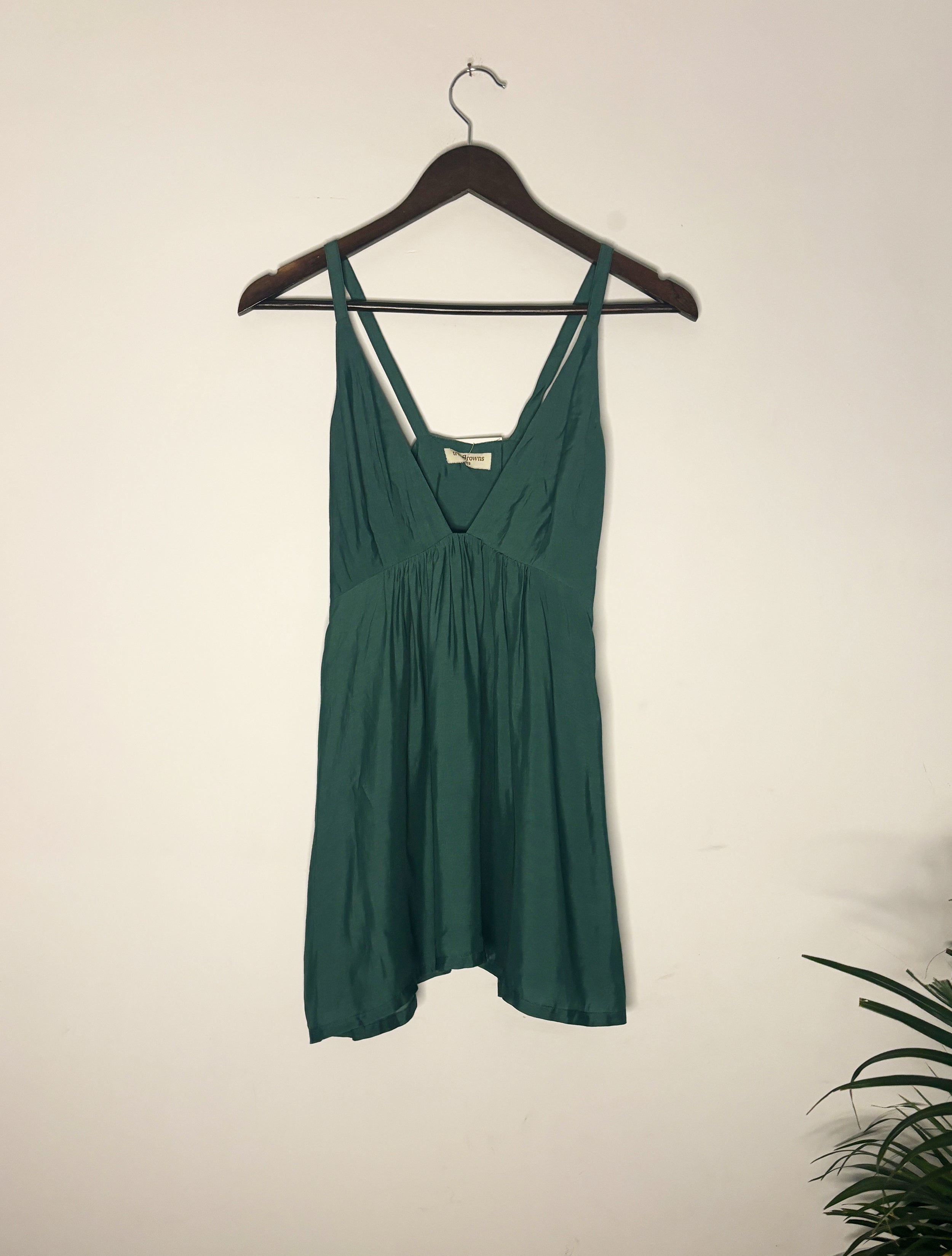 trueBrowns Green Modal Top