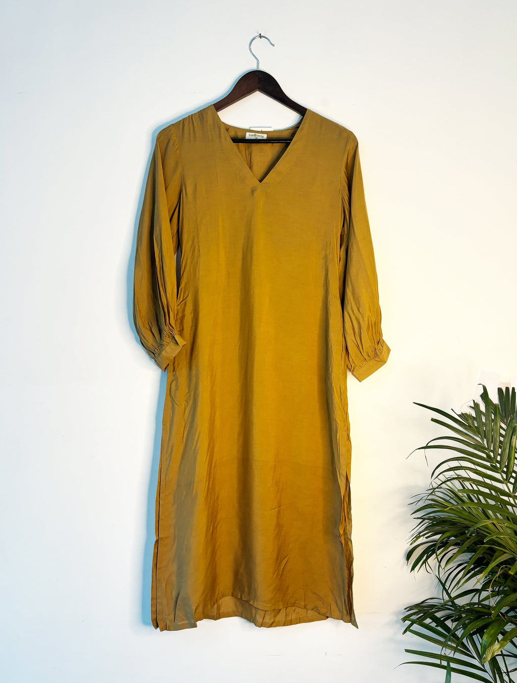 trueBrowns Golden Silk Kurta - Distacart