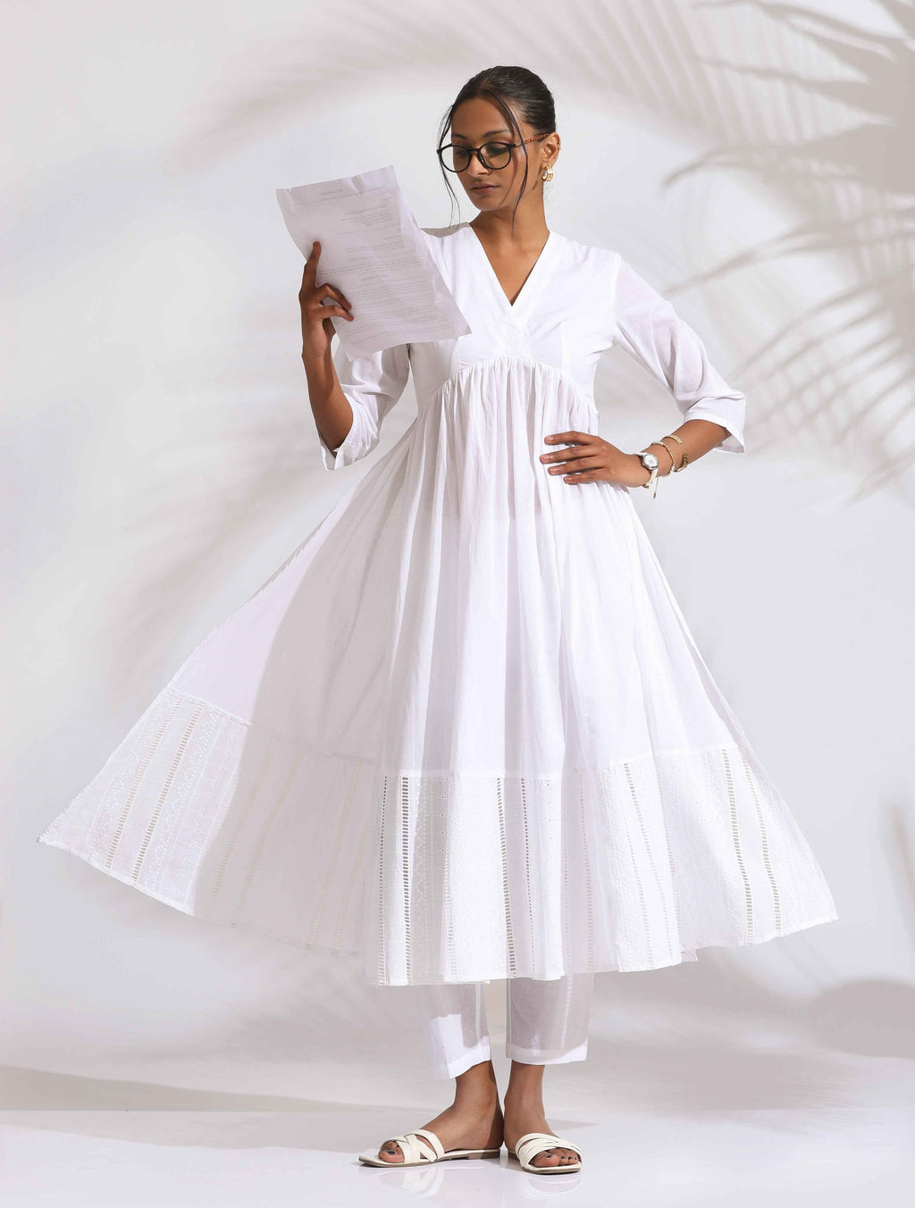 trueBrowns White Cotton Schiffli Flared Anarkali Kurta Set - Distacart