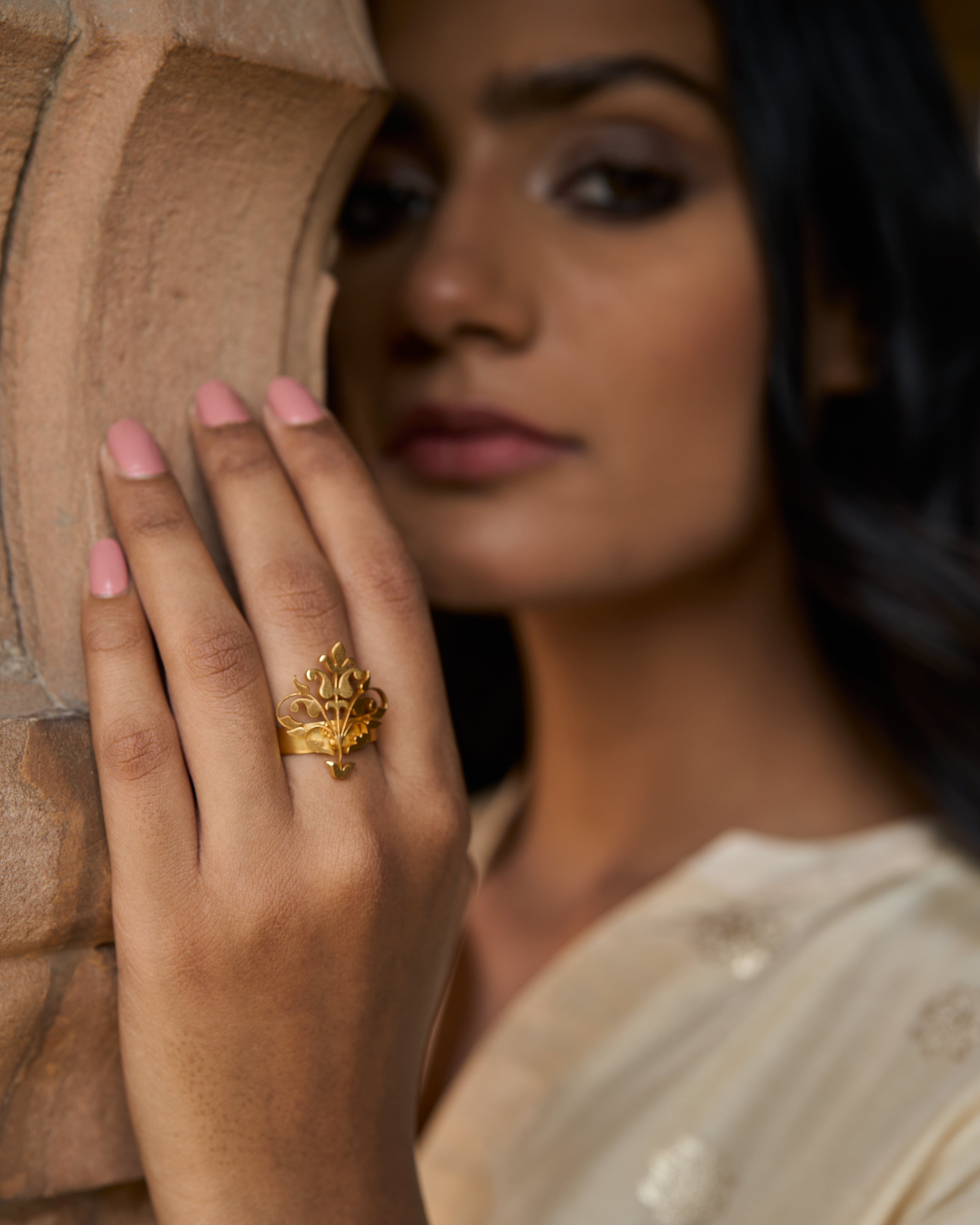 trueBrowns Gold-Polished Small Leaf Ring