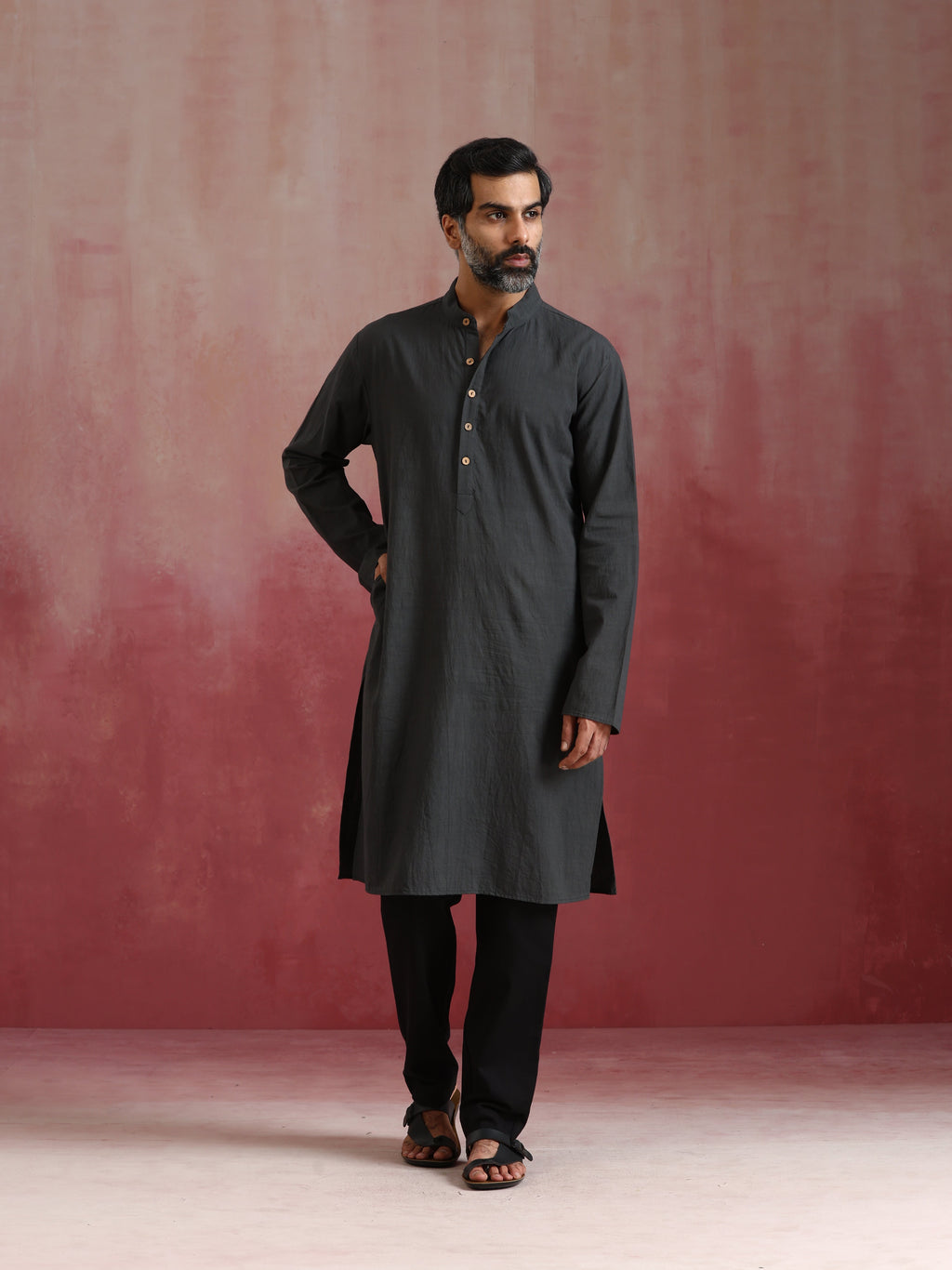 trueBrowns Men's Charcoal Grey Mandarin Collar Kurta