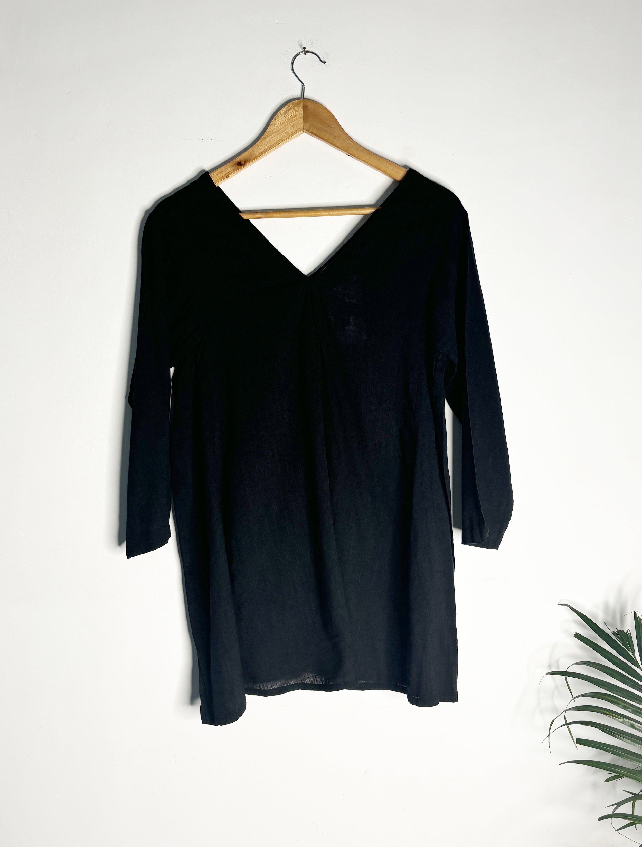 trueBrowns Black Slub Top