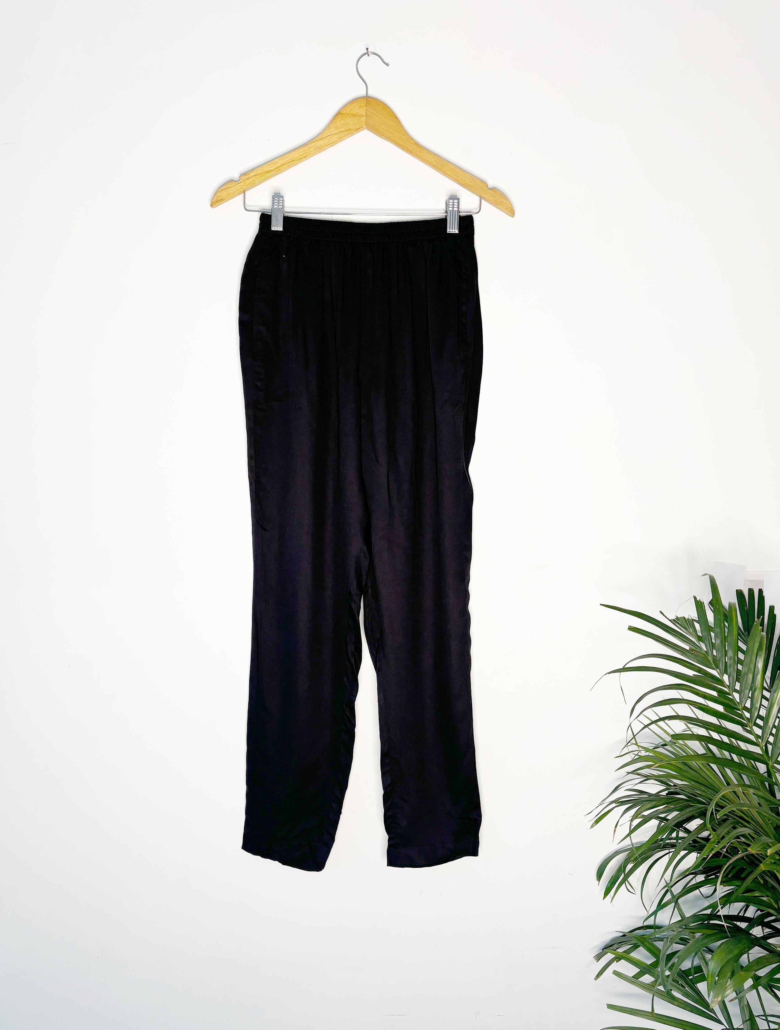 trueBrowns Black Crinkle pant