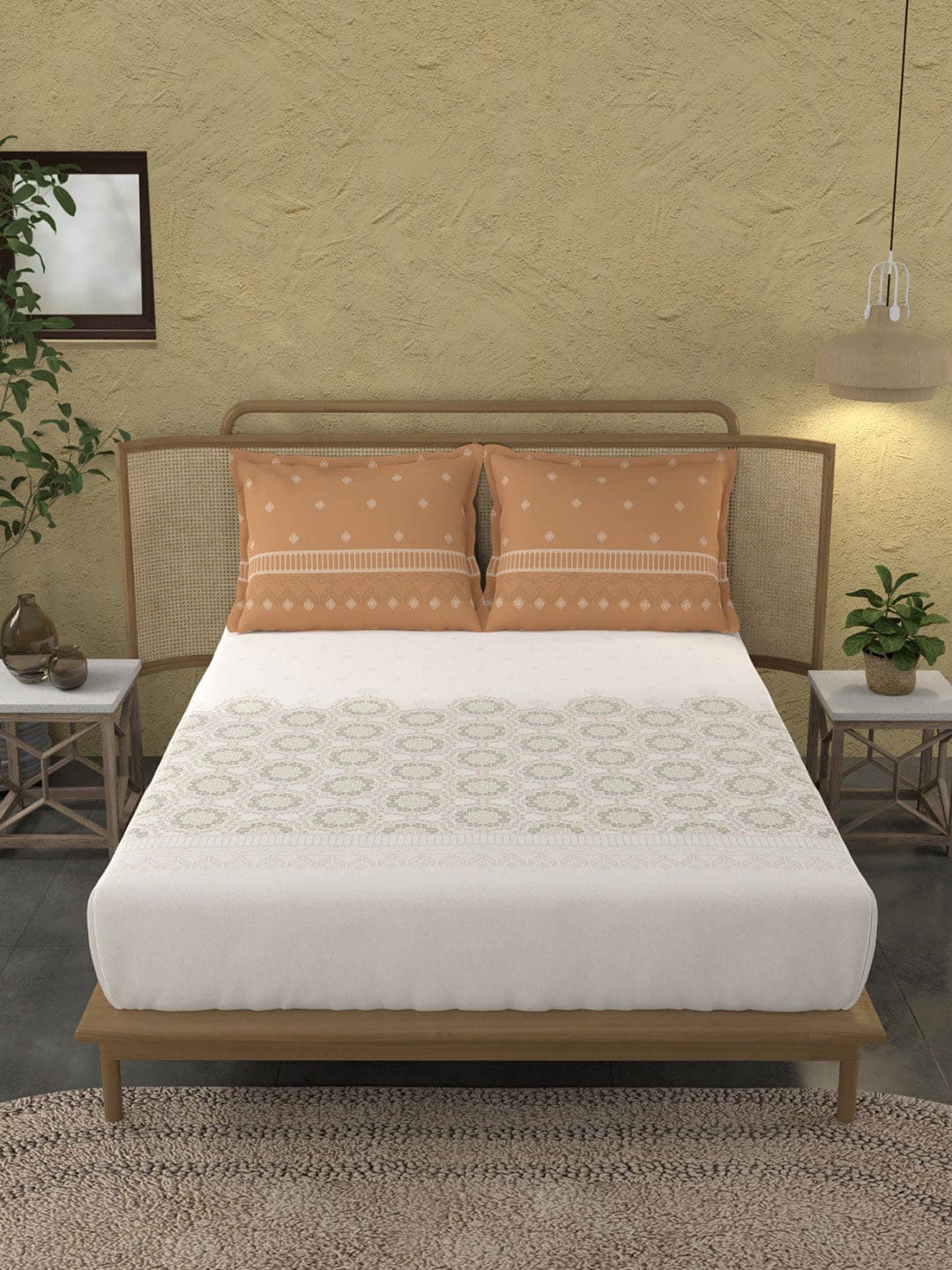 MYTRIDENT Unisex Orange Bedsheets