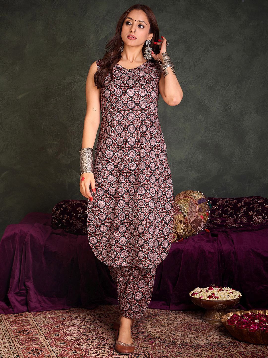 Indo Era Floral Printed V-Neck Pure Cotton Straight Kurta With Salwar - Distacart
