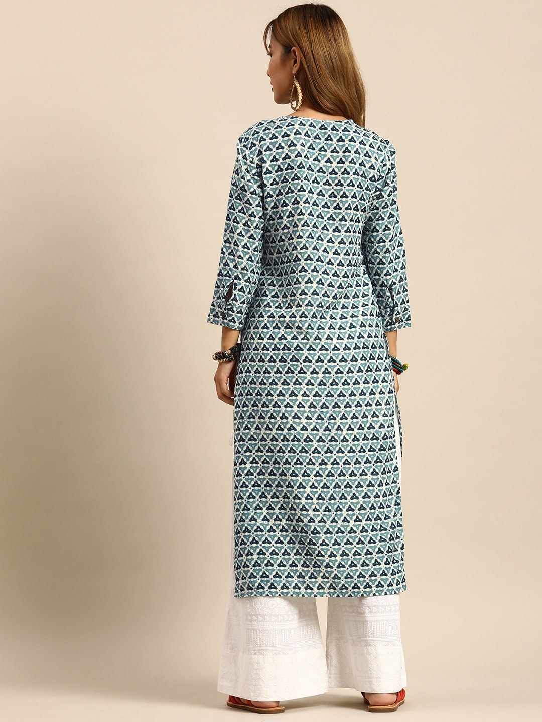 Sangria Women Blue & Off White Geometric Printed Kurta