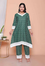 Miravan Womens Green Rayon Zigzag Print Kurta With Palazzo Set - Distacart
