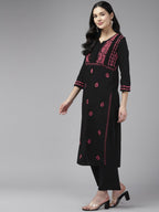 ADA Ethnic Motifs Embroidered Round Neck Chikankari Cotton Kurta
