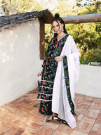 Sangria Women V-Neck Floral Printed Regular Kurta with Palazzos & With Dupatta