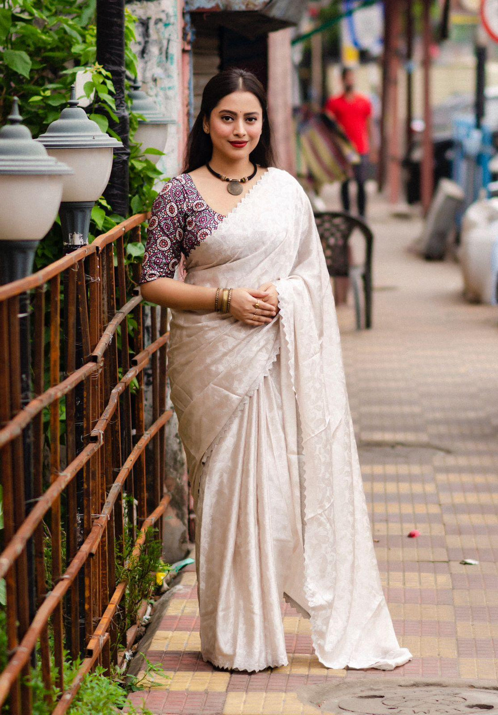 Grey Poly Silk Ethnic Motifs Saree with Unstitched Blouse - A2M