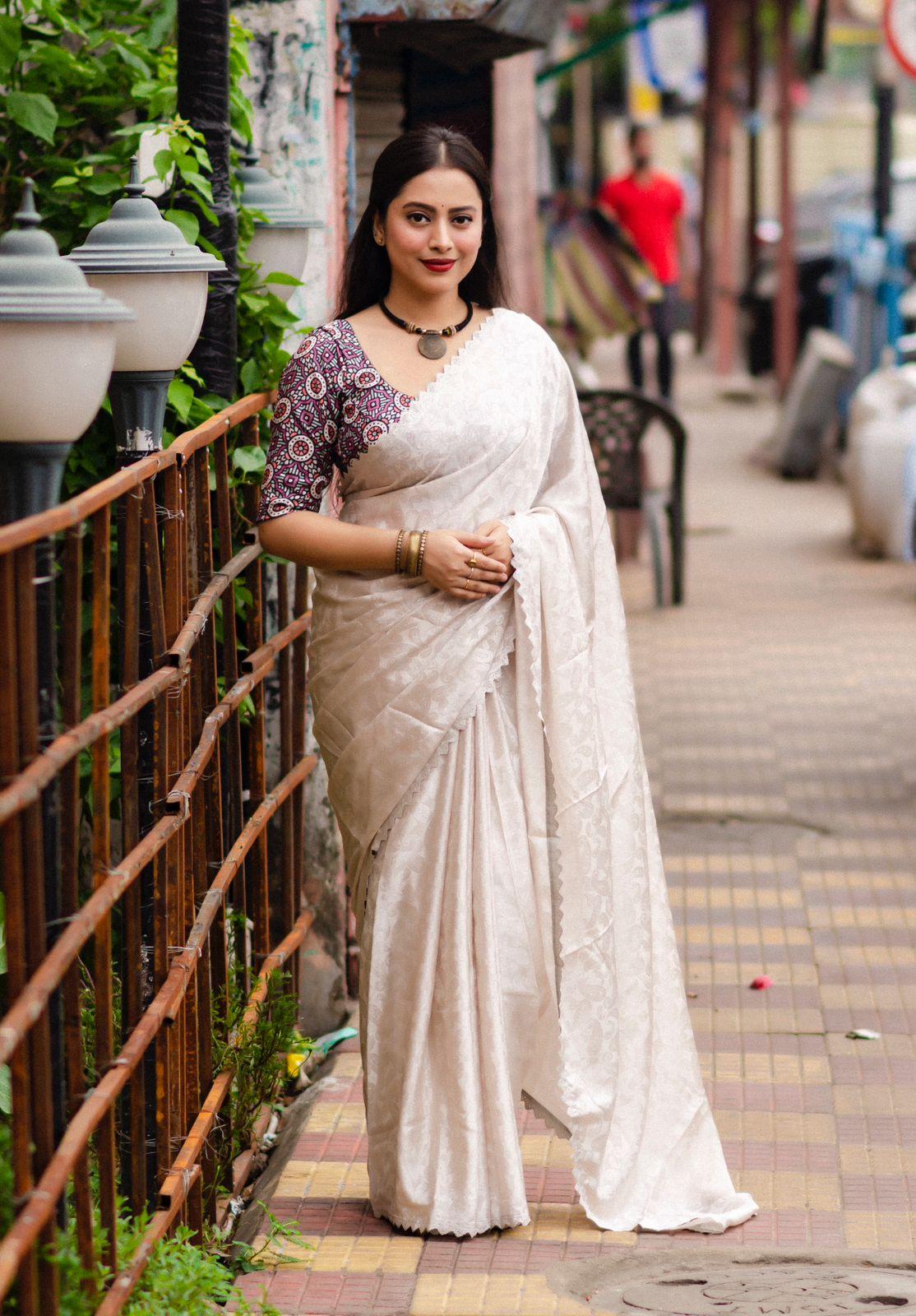 Grey Poly Silk Ethnic Motifs Saree with Unstitched Blouse - A2M