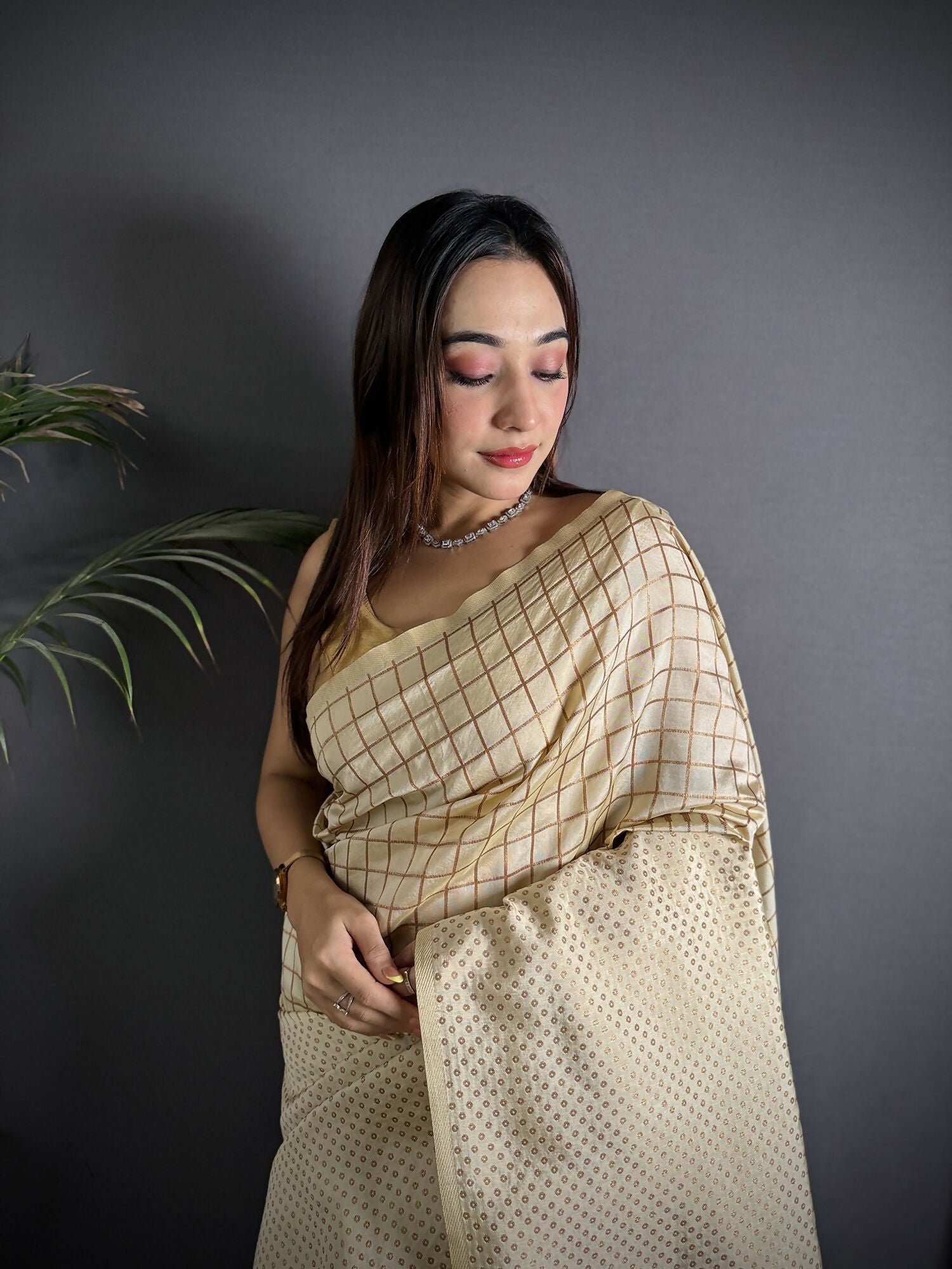 Joban Fashion Off White Banarasi Soft Lichi Silk Checks & Woven Saree - Distacart