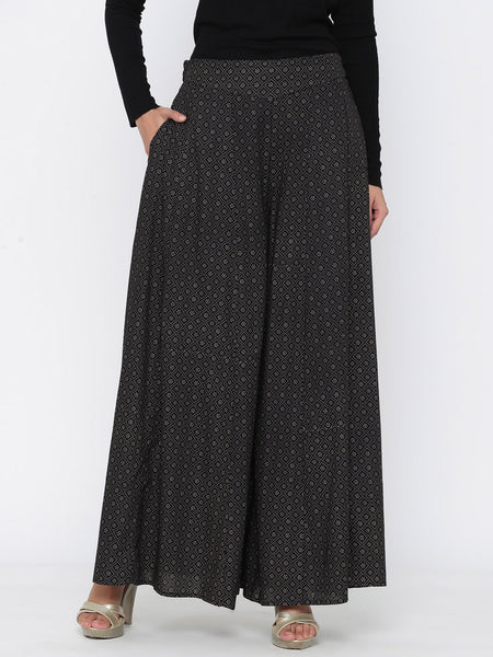 Juniper Women Black Rayon Printed Flared Palazzo