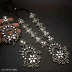 Tehzeeb Creations Women's Silver Colour Oxidised Necklace And Earrings With White Kundan