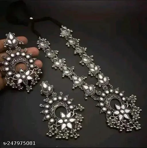 Tehzeeb Creations Women's Silver Colour Oxidised Necklace And Earrings With White Kundan