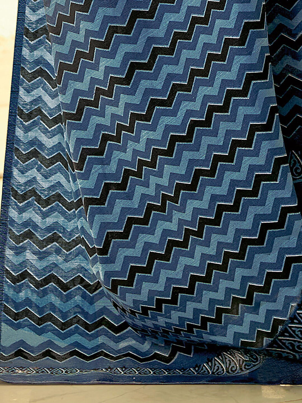 Saree Mall Off White & Blue Ethnic Motifs Dabu Saree - Distacart