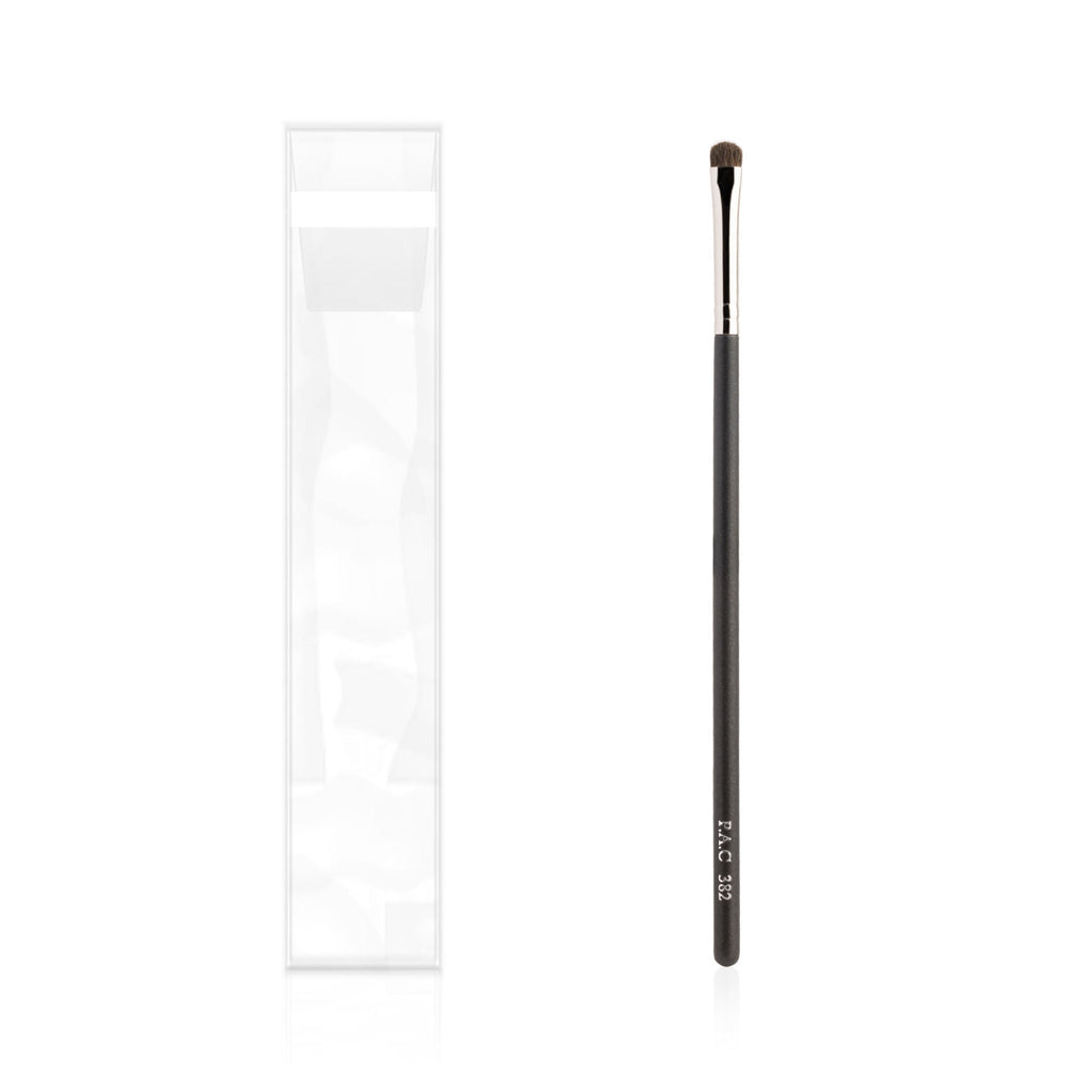 PAC Studio Eyeshadow Application Brush 382