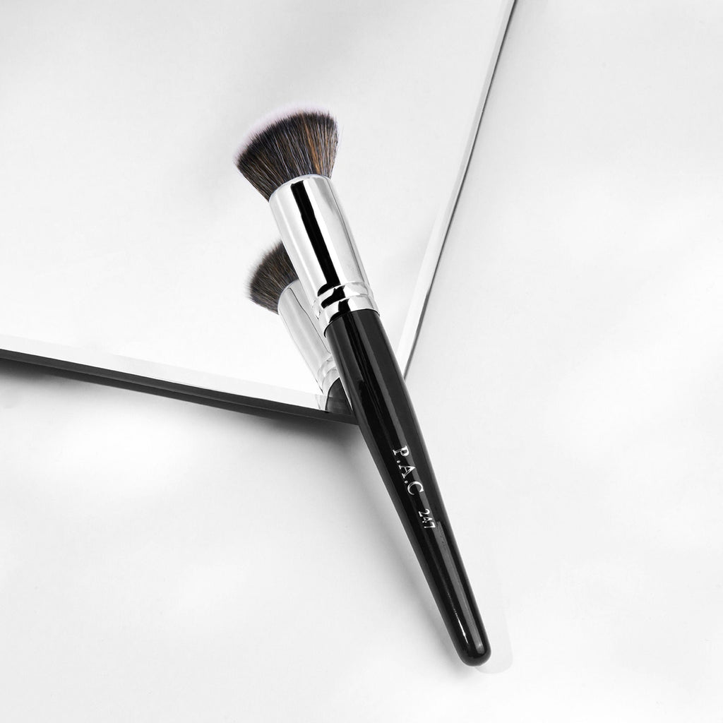 PAC Studio Contouring Brush 247 - Multi Functional Flat Angular Brush, Densely Packed Soft Bristles