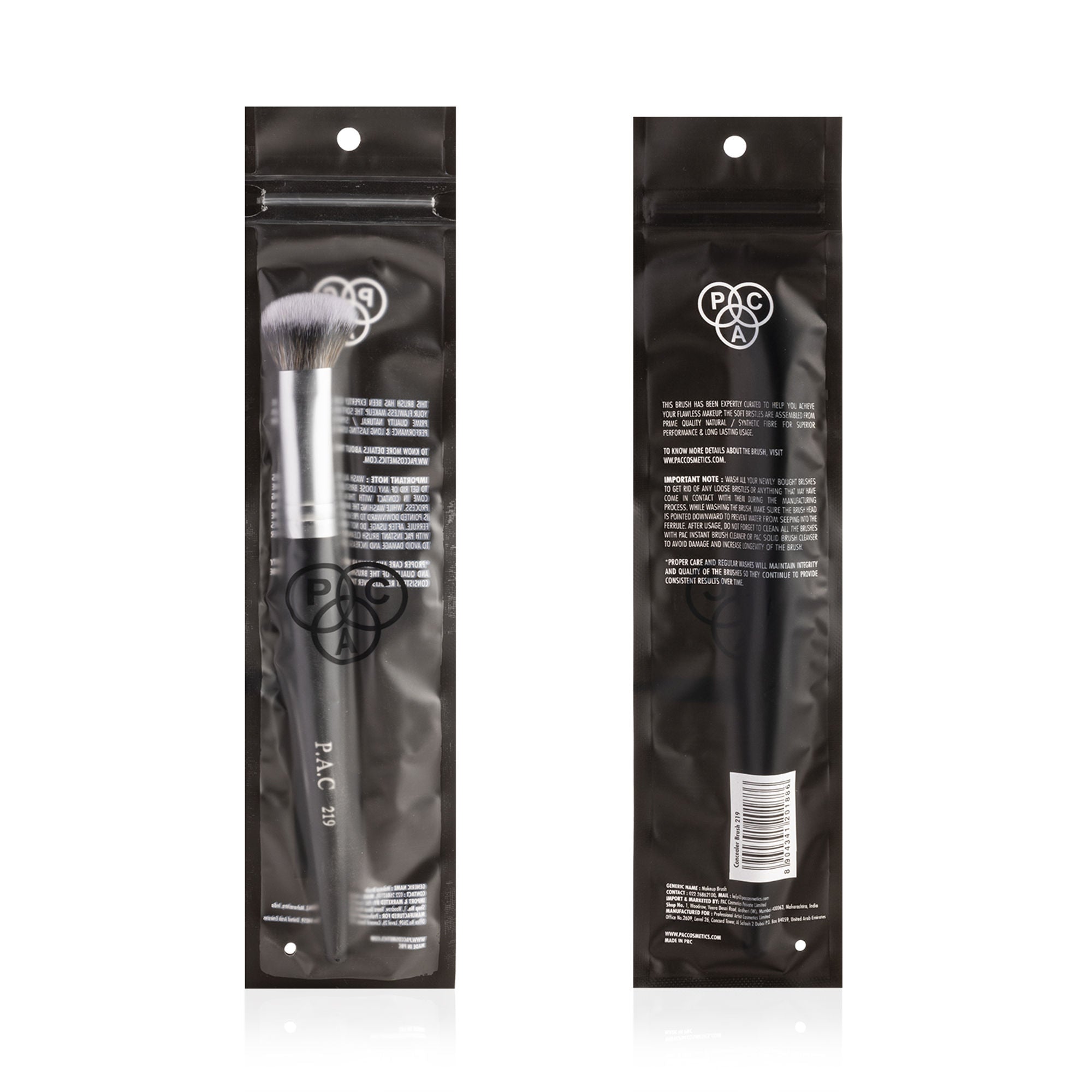 PAC Studio Concealer Brush 219 - Luxurious Dome Shape, Soft Synthetic Bristles for Quick Concealer Blending