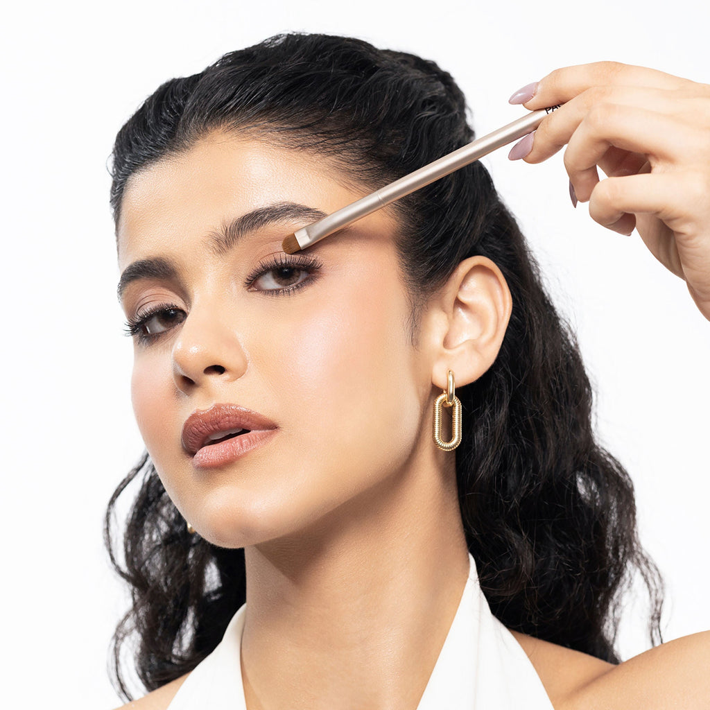 PAC Studio S15 Cut Crease Flat Brush - Great for Detailed Eye Work, Precise Glitter Shimmer Placement