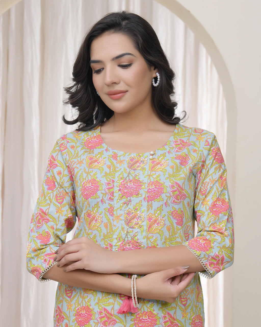 Vaasva Women Multi Cotton Printed Straight Kurti