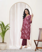 Vaasva Women Magenta Cotton Printed Straight Kurti