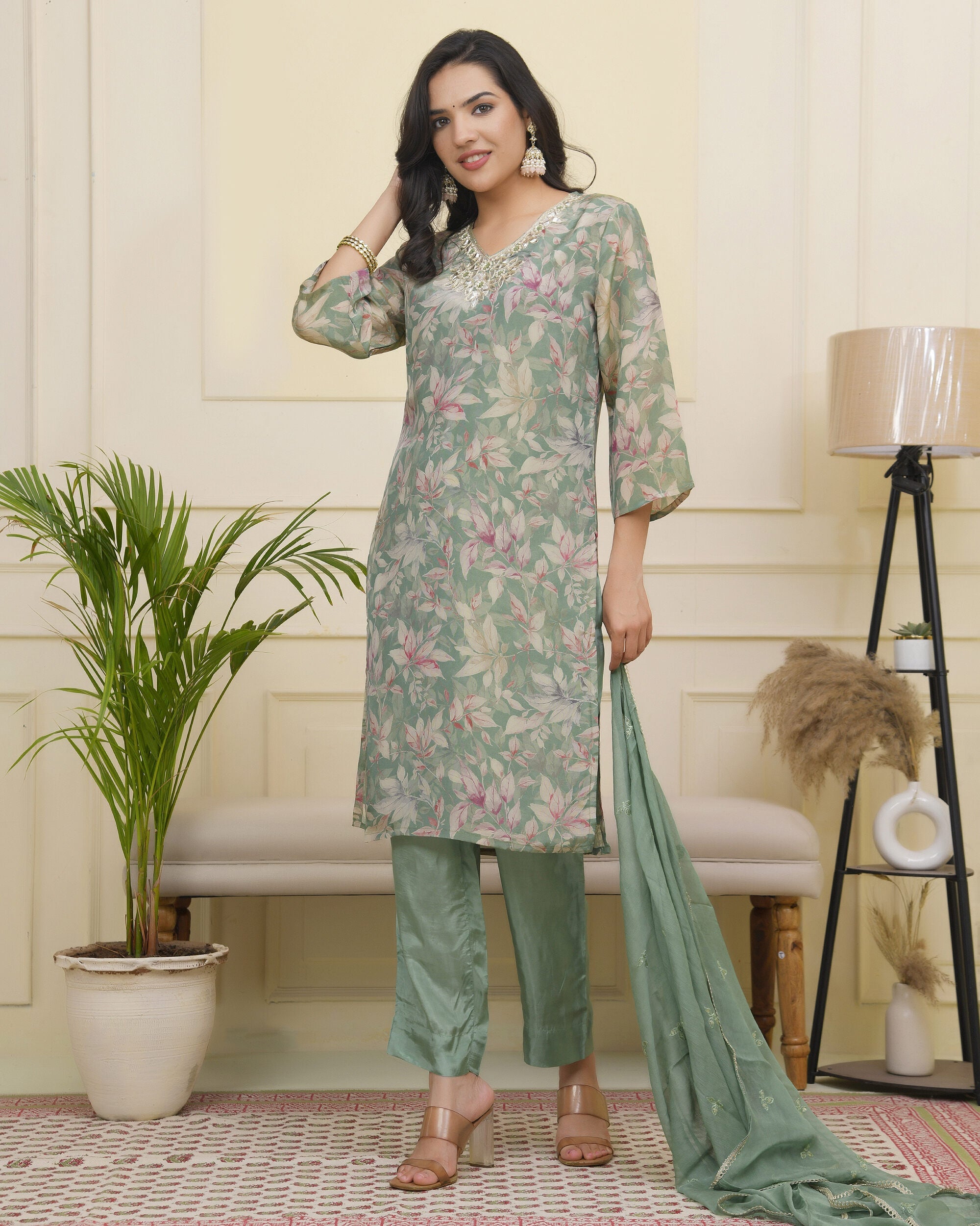 Vaasva Women Green Tissue Shimmer Kurta With Silk Pant & Dupatta - Distacart
