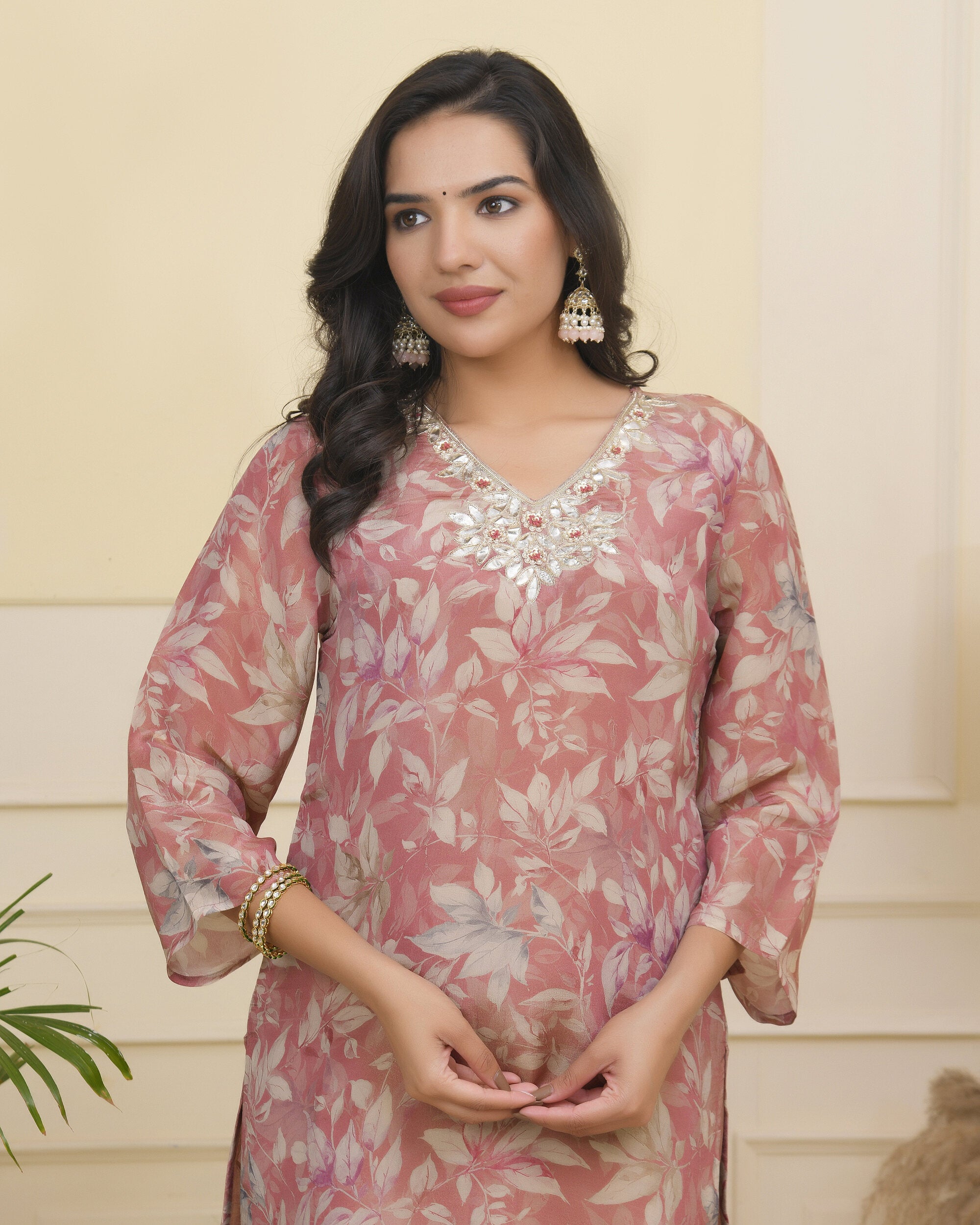 Vaasva Women Pink Tissue Shimmer Kurta With Silk Pant & Dupatta - Distacart