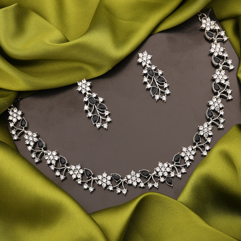 Tehzeeb Creations Silver Pleated White Diamond With Baby Black Beads Necklace Set