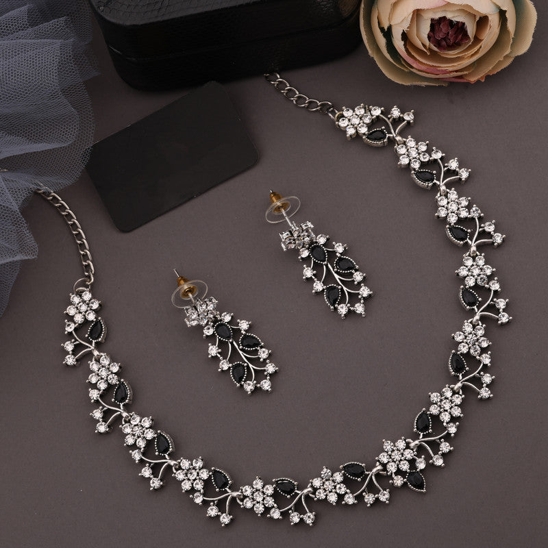 Tehzeeb Creations Silver Pleated White Diamond With Baby Black Beads Necklace Set
