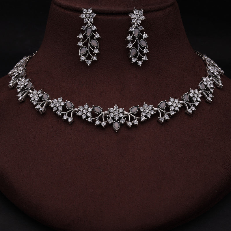 Tehzeeb Creations Silver Pleated White Diamond With Grey Beads Necklace Set