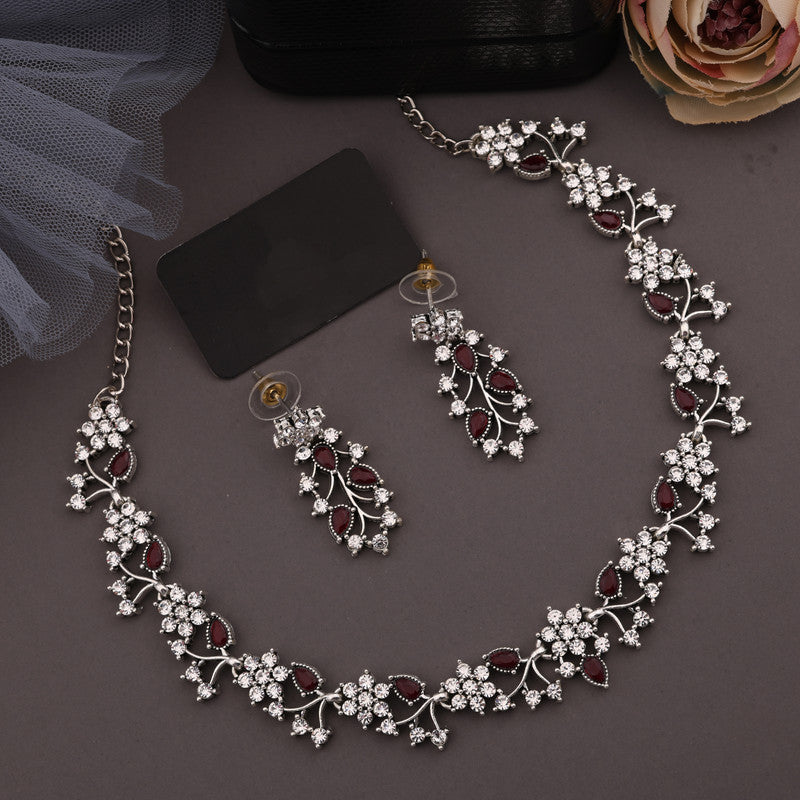 Tehzeeb Creations Silver Pleated White Diamond With Maroon Beads Necklace Set