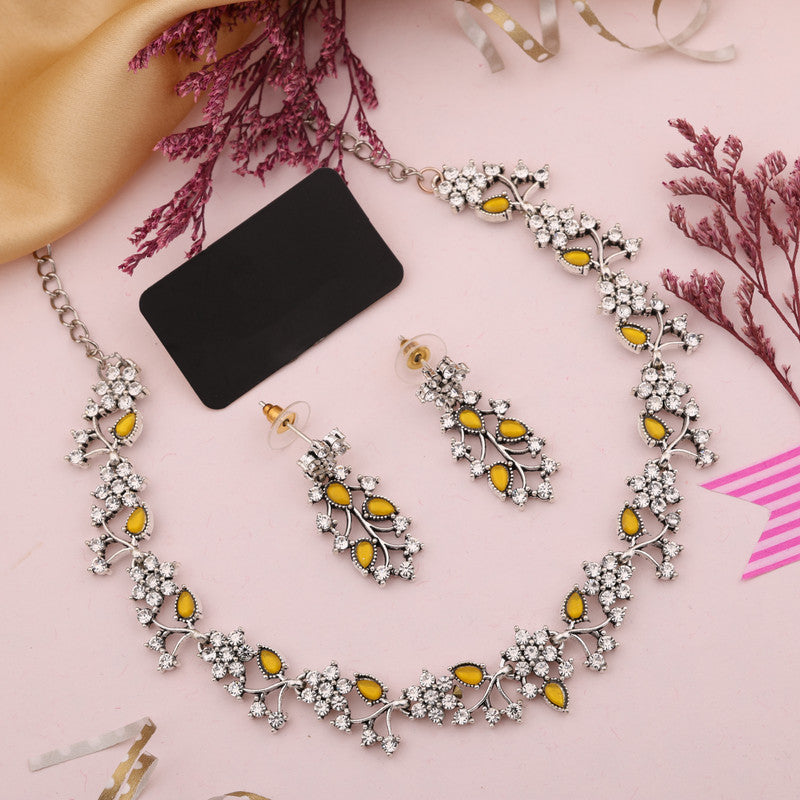 Tehzeeb Creations Silver Pleated White Diamond With Yellow Beads Necklace Set