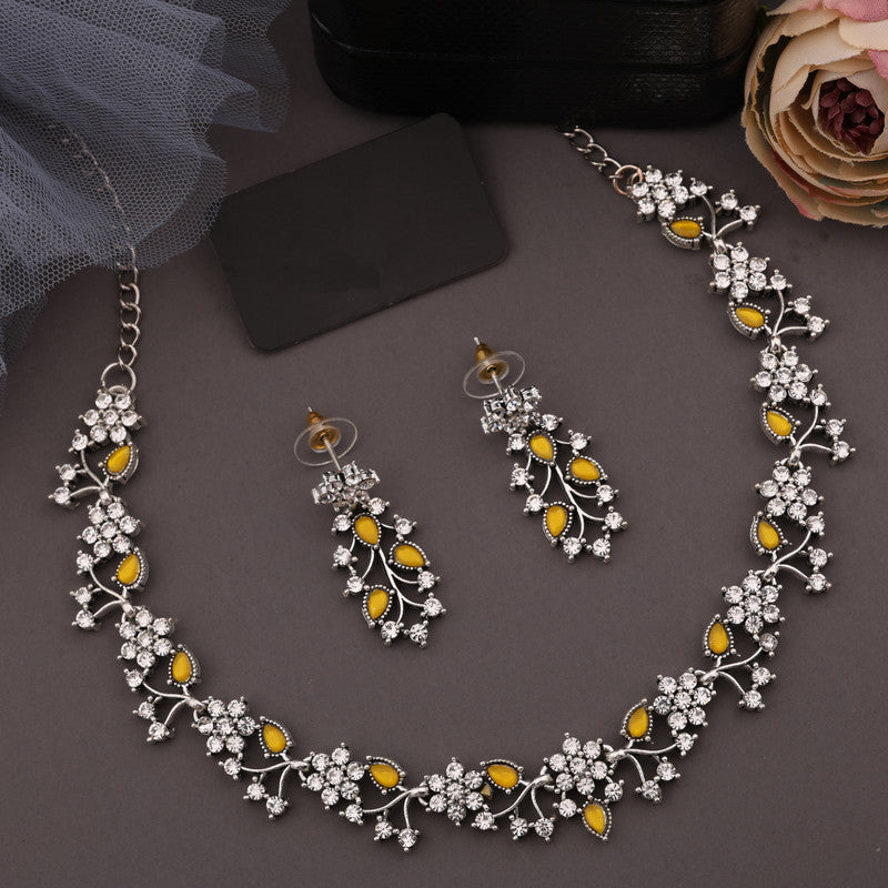 Tehzeeb Creations Silver Pleated White Diamond With Yellow Beads Necklace Set