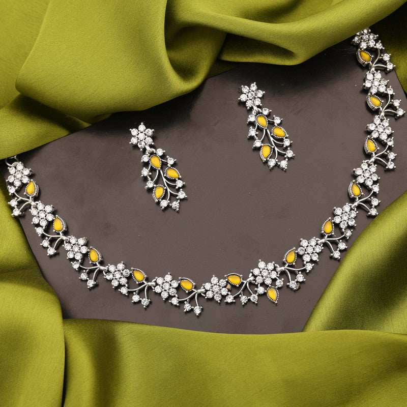 Tehzeeb Creations Silver Pleated White Diamond With Yellow Beads Necklace Set