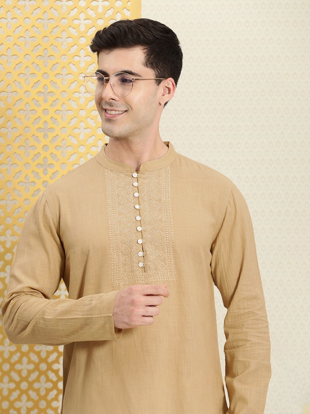 House of Pataudi Men Pure Cotton Solid Chikankari Jashn Short Kurta