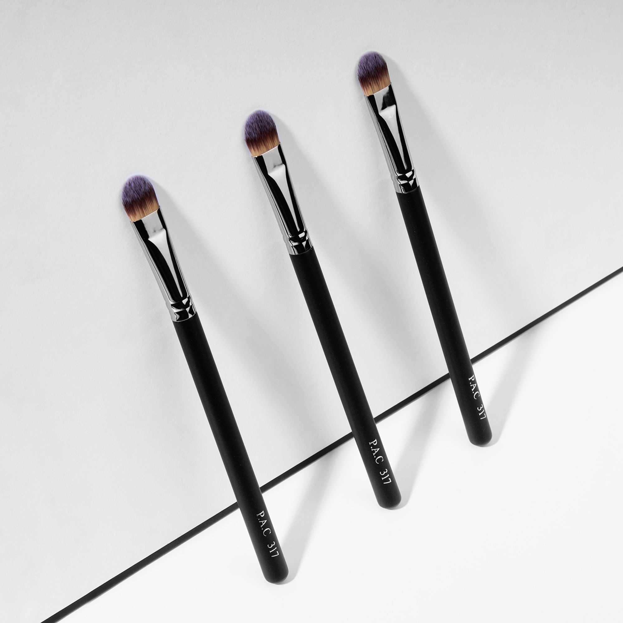 PAC Studio Concealer Brush - 317