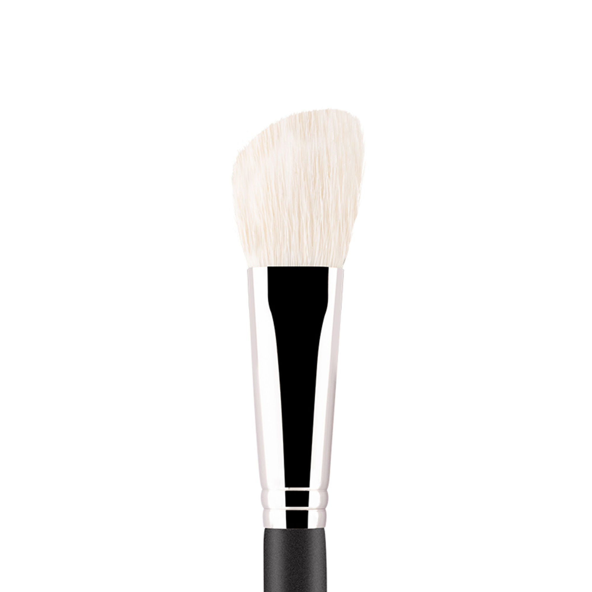 PAC Studio Contouring Brush - 046