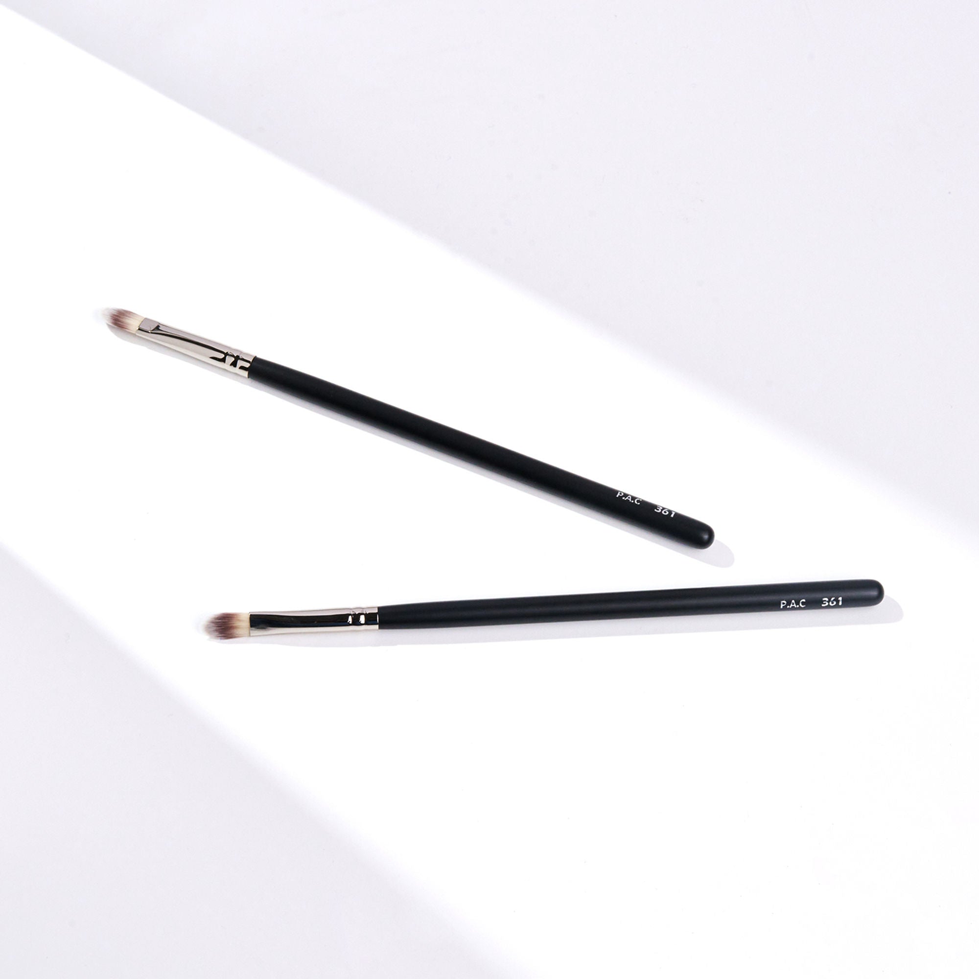 PAC Studio Concealer Brush - 361