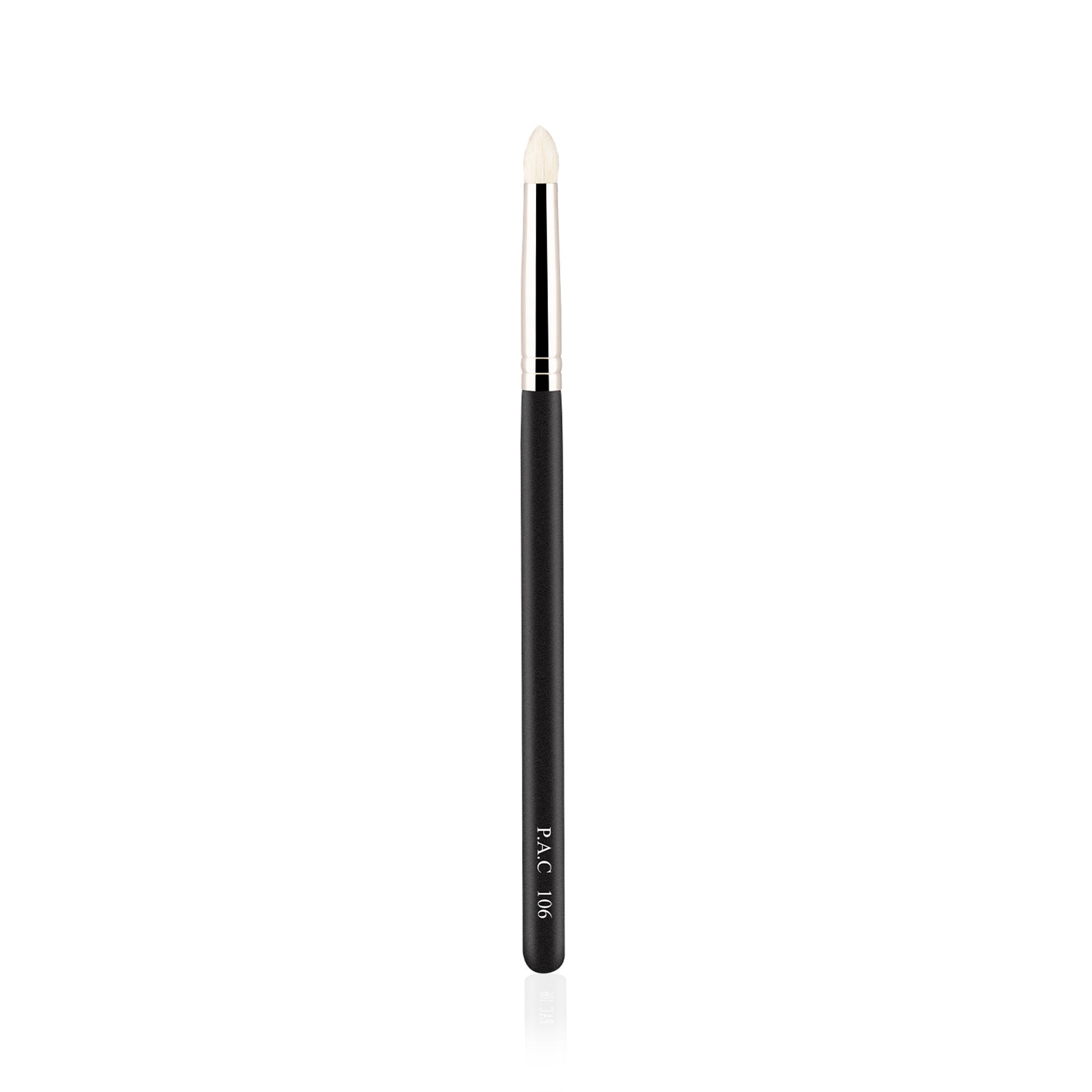 PAC Studio Eyeshadow Brush - 106
