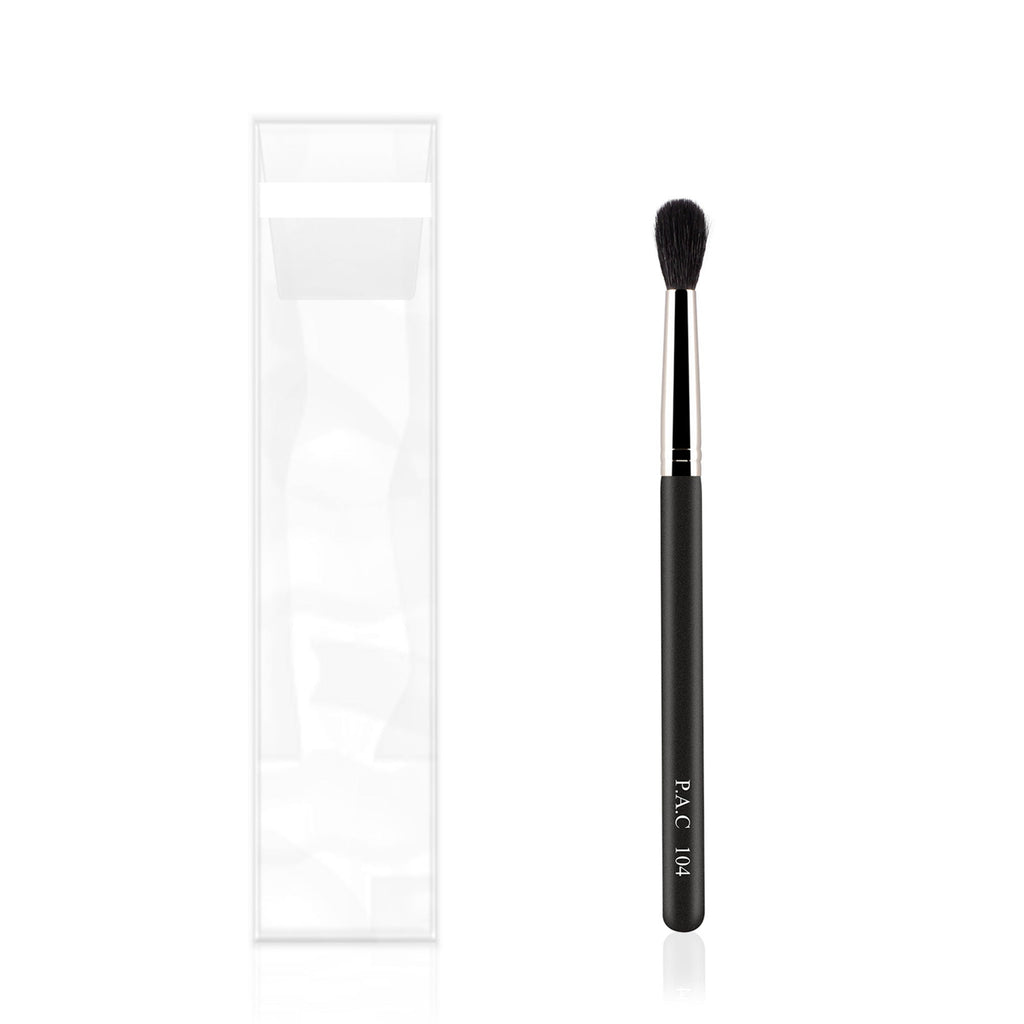 PAC Studio Eyeshadow Brush - 104