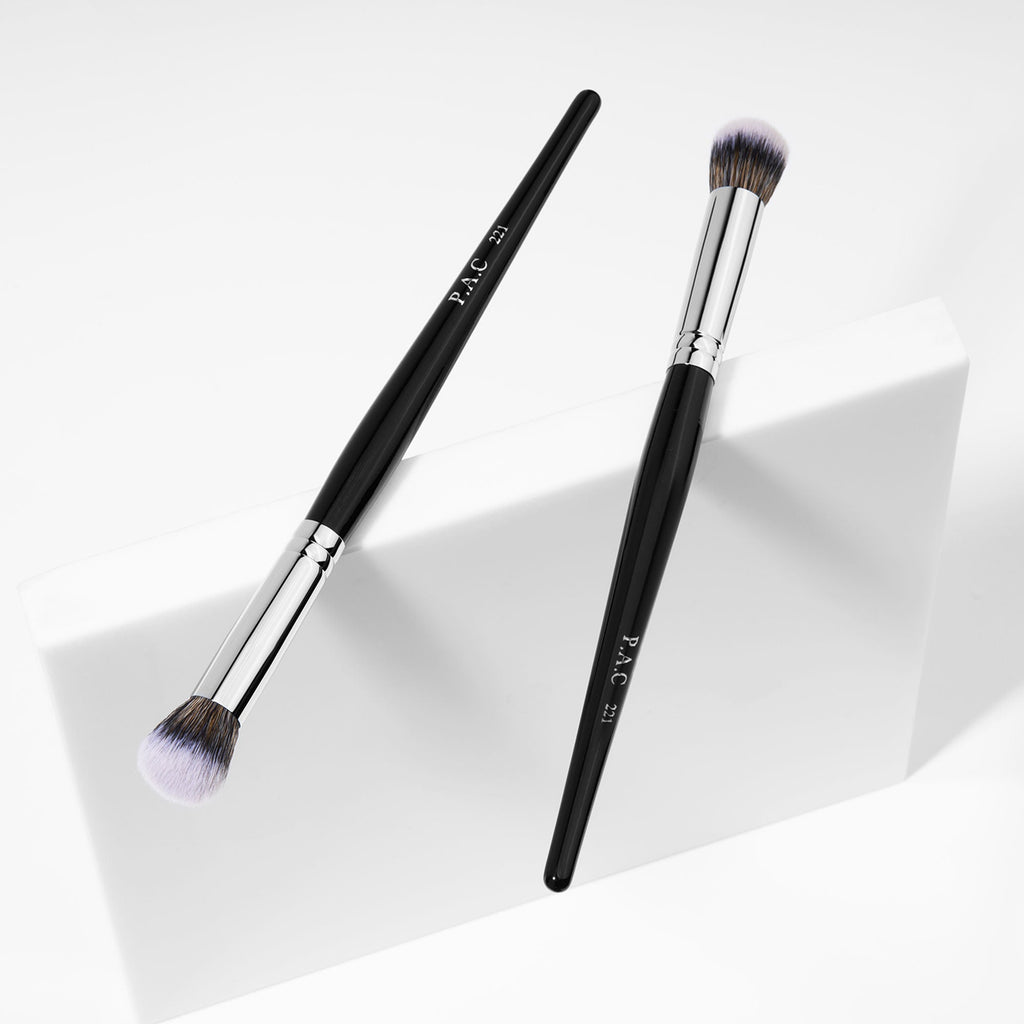 PAC Studio Powder Brush - 221