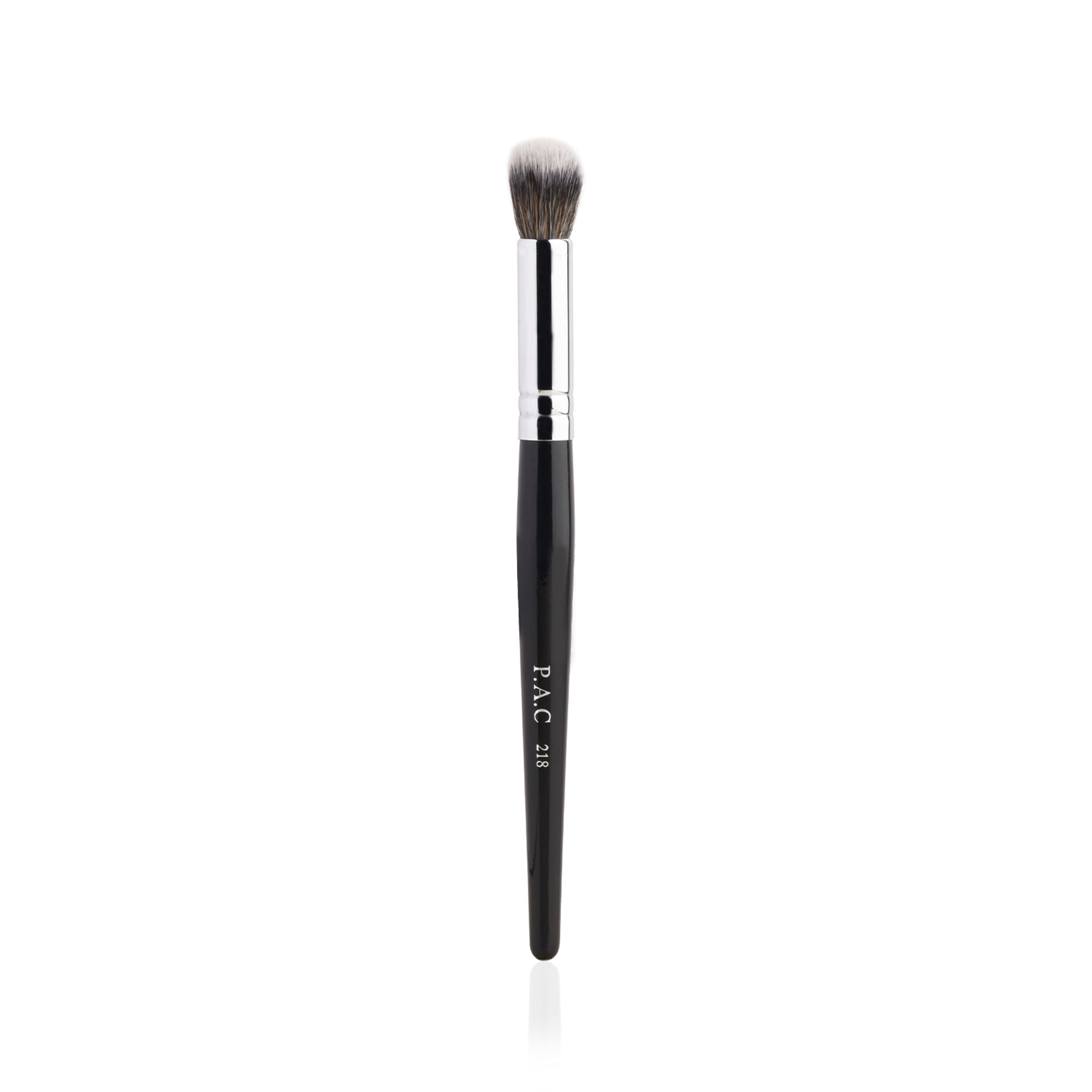 PAC Studio Concealer Brush - 218