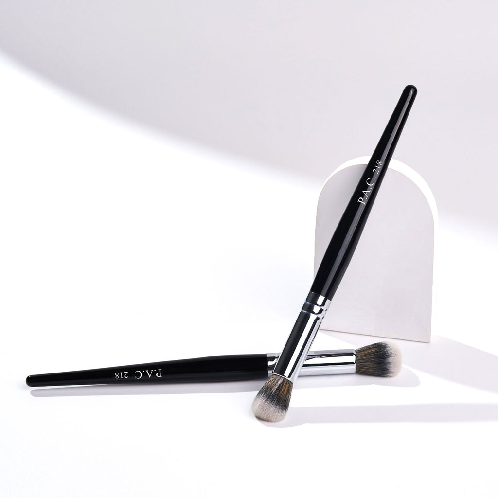 PAC Studio Concealer Brush - 218