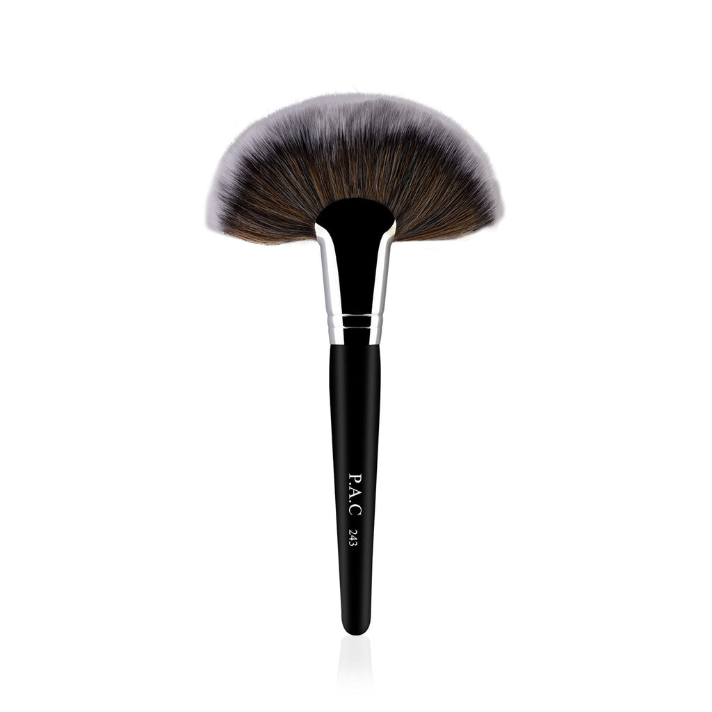 PAC Studio Fan Brush - 243
