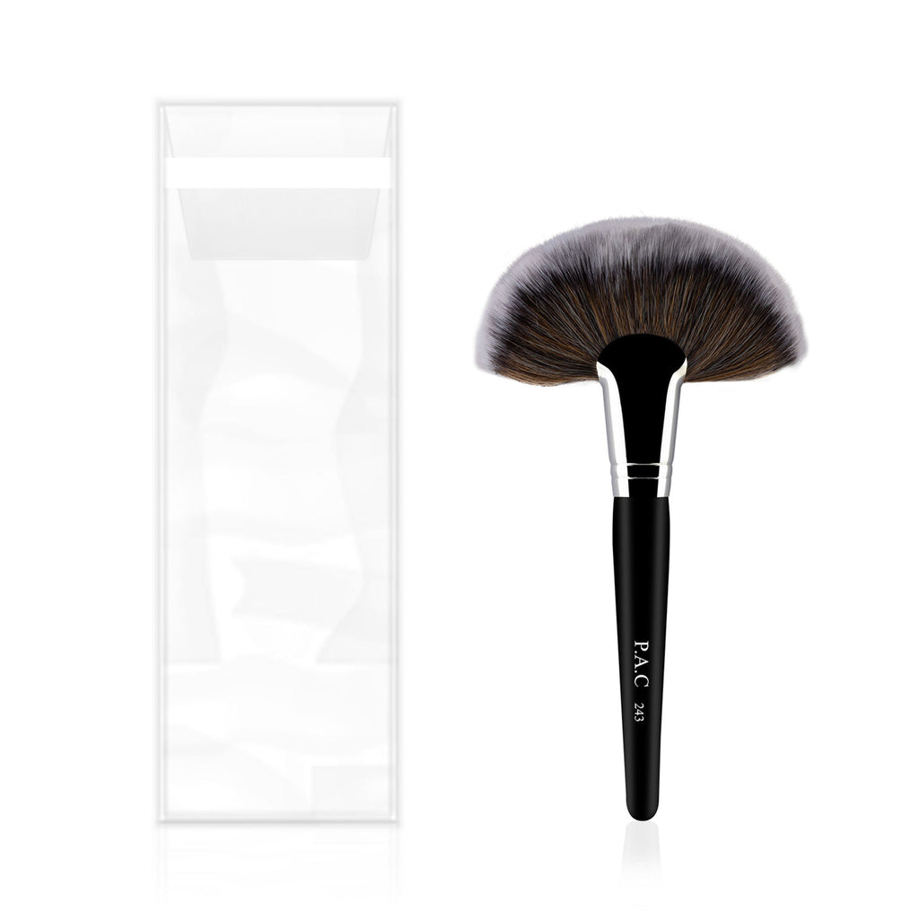 PAC Studio Fan Brush - 243