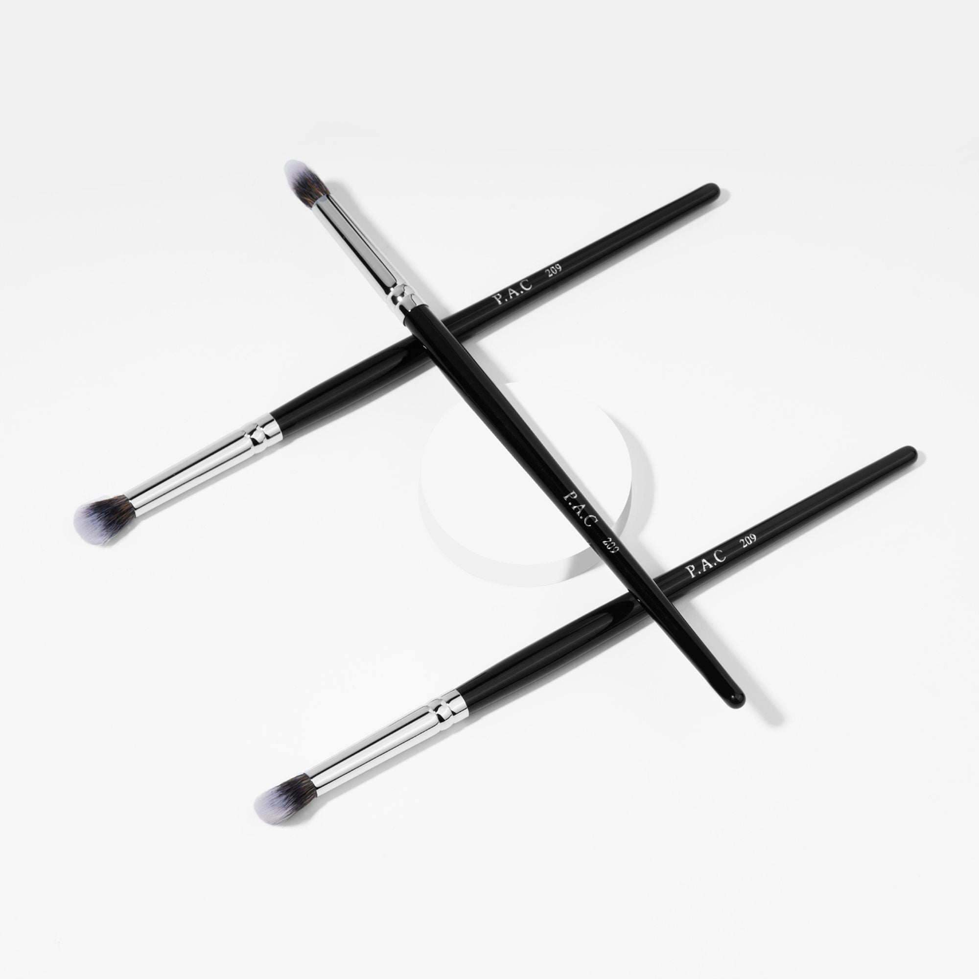 PAC Studio Blending Eyeshadow Brush - 209