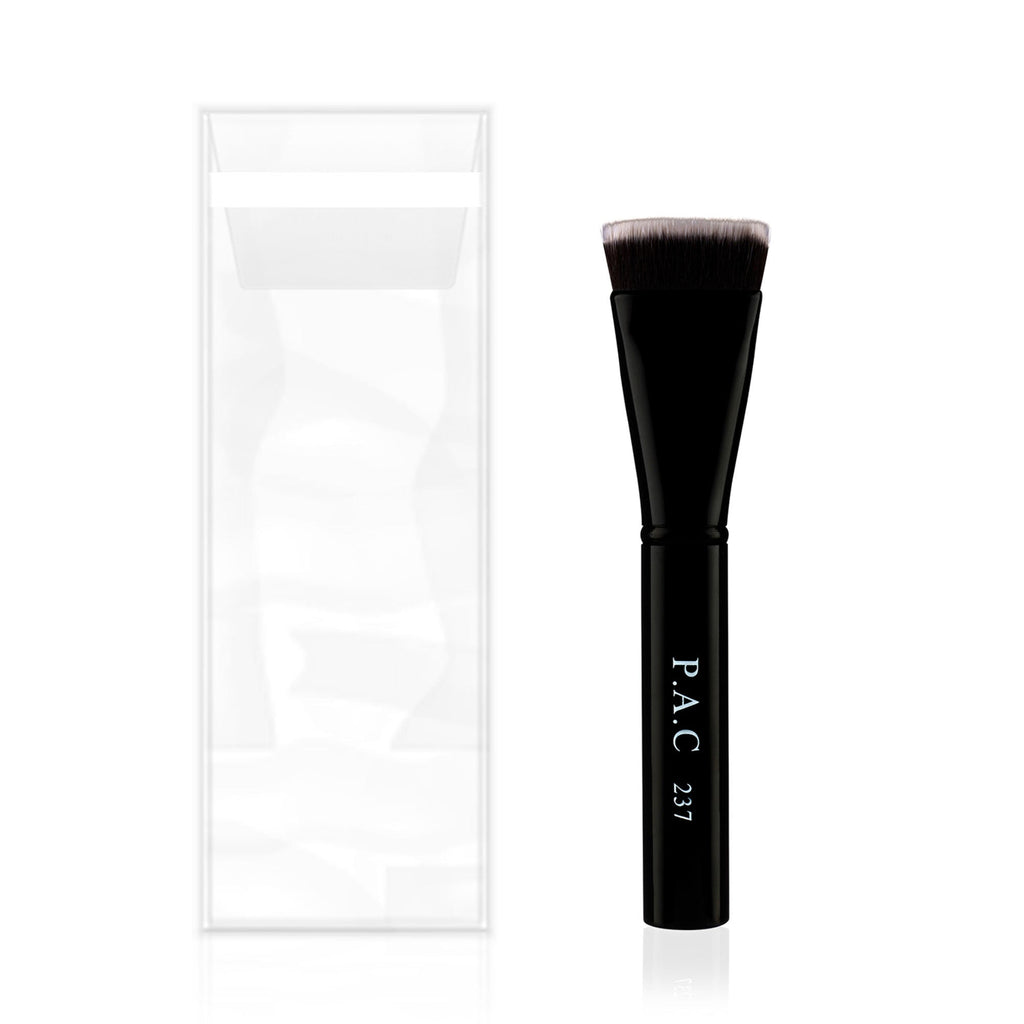 PAC Studio Contouring Brush - 237